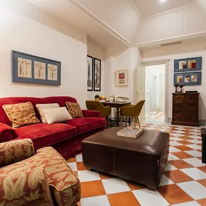Casa Patio Del Siglo Xix , Sevilla España